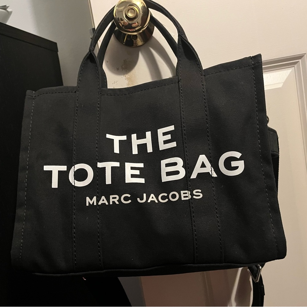 Marc Jacobs The Tote Bag